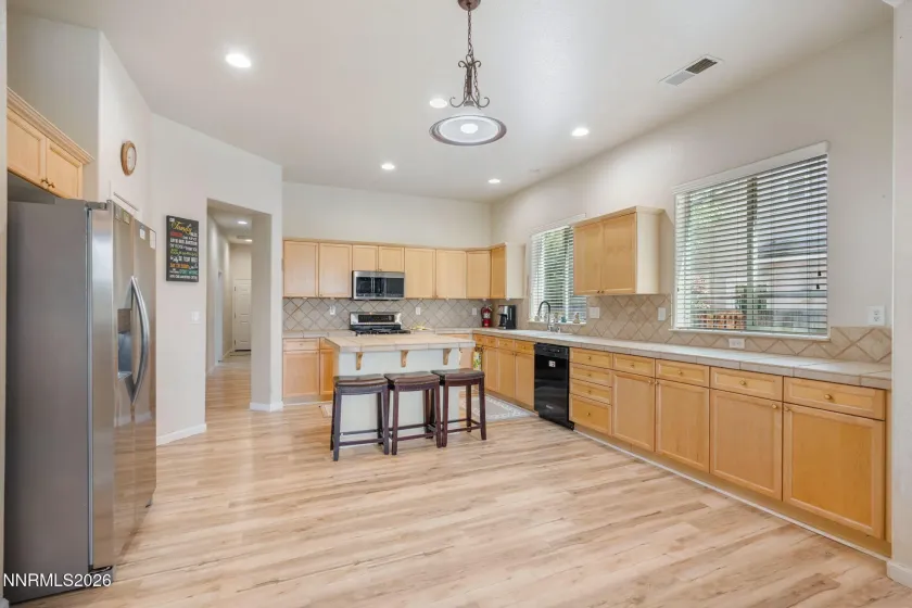 7337 Phoenix, Sparks, Nevada 89436, 4 Bedrooms Bedrooms, ,3 BathroomsBathrooms,Residential,Residential,Phoenix,0,260001977