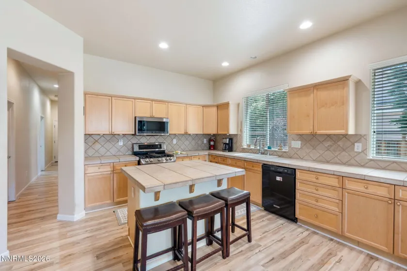 7337 Phoenix, Sparks, Nevada 89436, 4 Bedrooms Bedrooms, ,3 BathroomsBathrooms,Residential,Residential,Phoenix,0,260001977