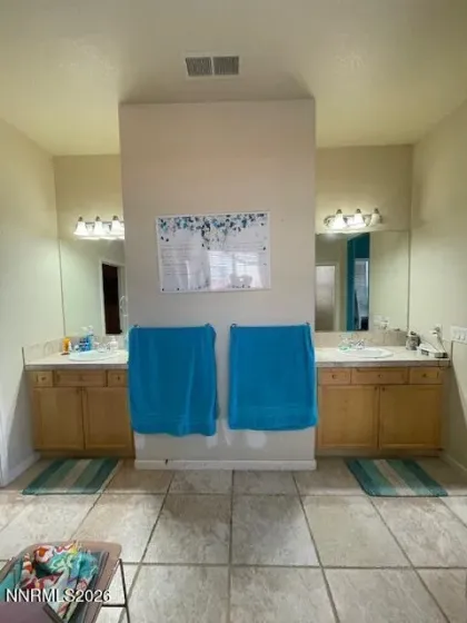 7337 Phoenix, Sparks, Nevada 89436, 4 Bedrooms Bedrooms, ,3 BathroomsBathrooms,Residential,Residential,Phoenix,260001977