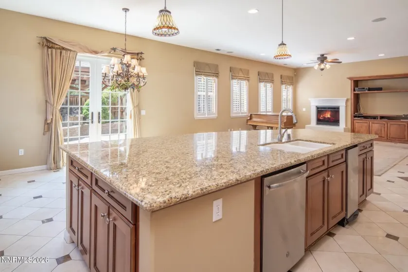 1215 Ebling, Sparks, Nevada 89436, 3 Bedrooms Bedrooms, ,3 BathroomsBathrooms,Residential,Residential,Ebling,260001987