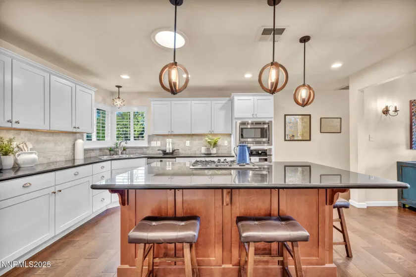 2360 Pioneer, Reno, Nevada 89509, 5 Bedrooms Bedrooms, ,4 BathroomsBathrooms,Residential,Residential,Pioneer,250057015