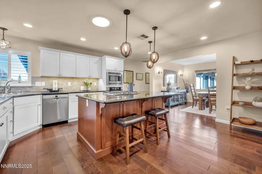 2360 Pioneer, Reno, Nevada 89509, 5 Bedrooms Bedrooms, ,4 BathroomsBathrooms,Residential,Residential,Pioneer,250057015