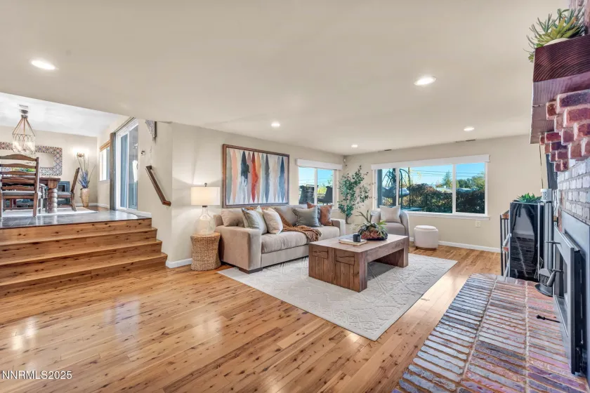 2360 Pioneer, Reno, Nevada 89509, 5 Bedrooms Bedrooms, ,4 BathroomsBathrooms,Residential,Residential,Pioneer,250057015