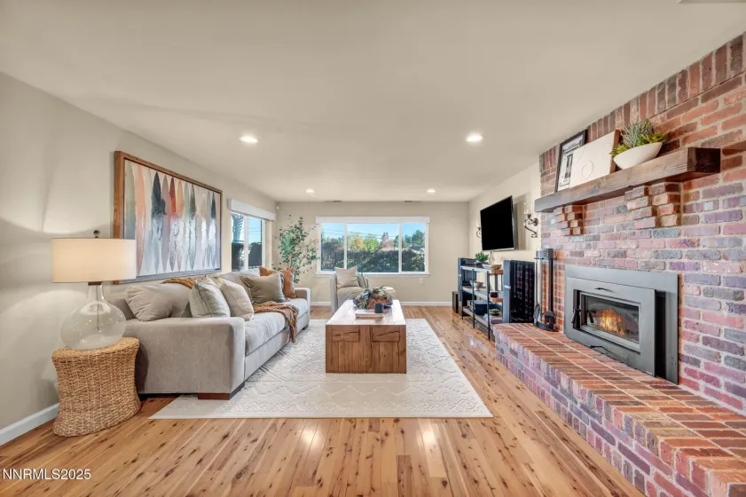 2360 Pioneer, Reno, Nevada 89509, 5 Bedrooms Bedrooms, ,4 BathroomsBathrooms,Residential,Residential,Pioneer,250057015