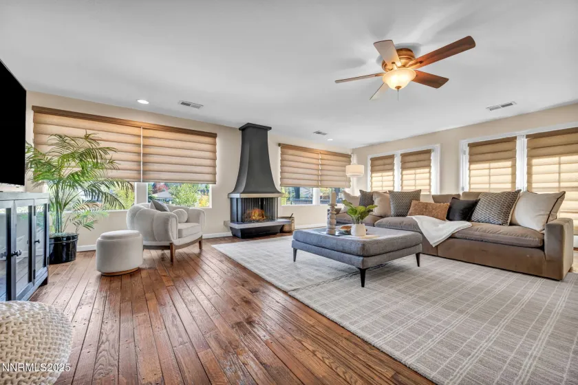 2360 Pioneer, Reno, Nevada 89509, 5 Bedrooms Bedrooms, ,4 BathroomsBathrooms,Residential,Residential,Pioneer,250057015