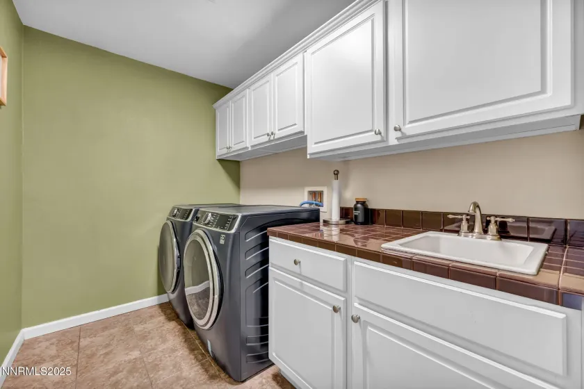 2360 Pioneer, Reno, Nevada 89509, 5 Bedrooms Bedrooms, ,4 BathroomsBathrooms,Residential,Residential,Pioneer,250057015