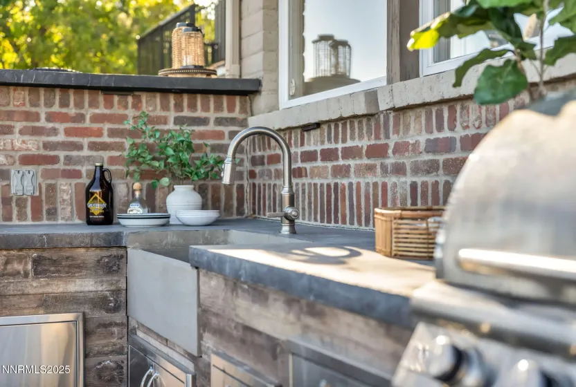 2360 Pioneer, Reno, Nevada 89509, 5 Bedrooms Bedrooms, ,4 BathroomsBathrooms,Residential,Residential,Pioneer,250057015