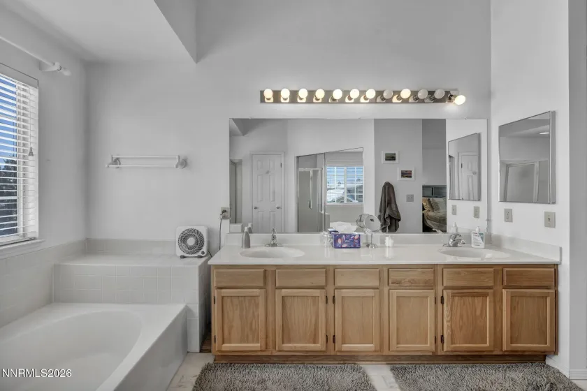 4692 Canyon Ridge, Reno, Nevada 89523, 3 Bedrooms Bedrooms, ,3 BathroomsBathrooms,Residential,Residential,Canyon Ridge,260001998