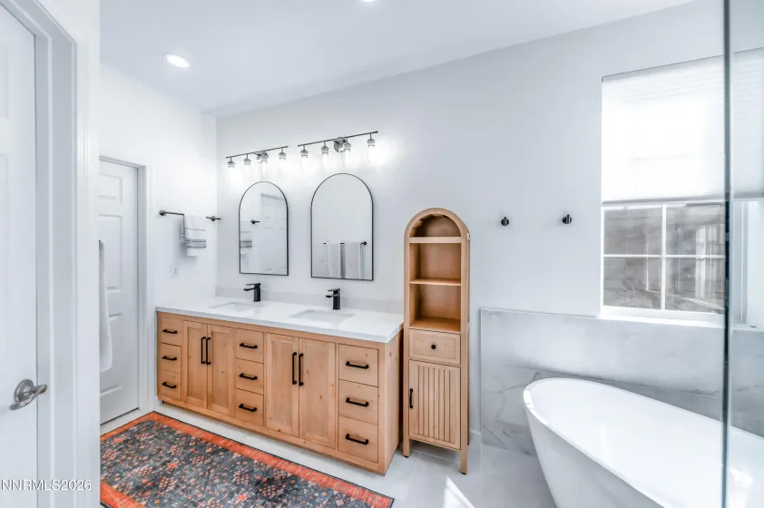 560 Connemaras, Reno, Nevada 89521, 4 Bedrooms Bedrooms, ,3 BathroomsBathrooms,Residential,Residential,Connemaras,260002000