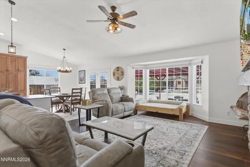 435 Kathy, Sparks, Nevada 89436, 3 Bedrooms Bedrooms, ,3 BathroomsBathrooms,Residential,Residential,Kathy,260002003