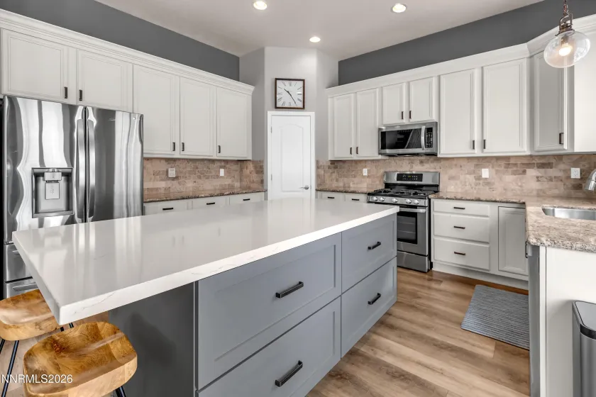 2725 Decoy, Sparks, Nevada 89436, 5 Bedrooms Bedrooms, ,4 BathroomsBathrooms,Residential,Residential,Decoy,260001997