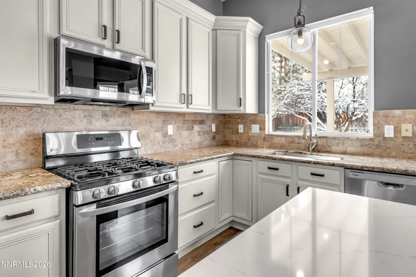 2725 Decoy, Sparks, Nevada 89436, 5 Bedrooms Bedrooms, ,4 BathroomsBathrooms,Residential,Residential,Decoy,260001997