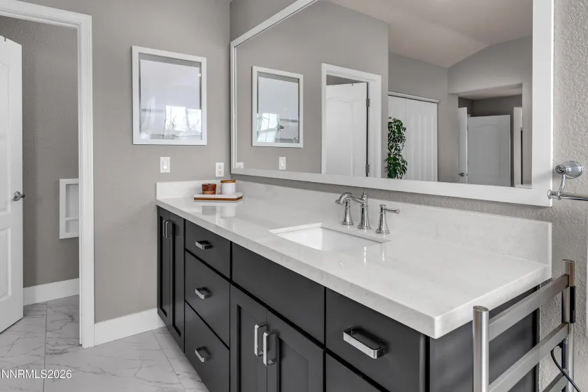 2725 Decoy, Sparks, Nevada 89436, 5 Bedrooms Bedrooms, ,4 BathroomsBathrooms,Residential,Residential,Decoy,260001997