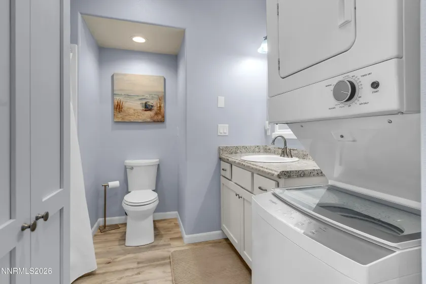 2725 Decoy, Sparks, Nevada 89436, 5 Bedrooms Bedrooms, ,4 BathroomsBathrooms,Residential,Residential,Decoy,260001997