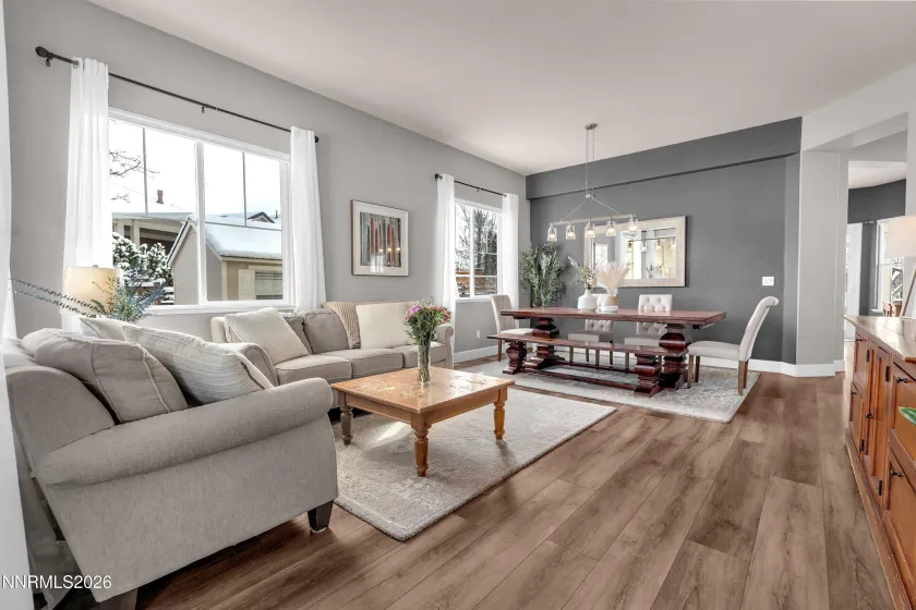 2725 Decoy, Sparks, Nevada 89436, 5 Bedrooms Bedrooms, ,4 BathroomsBathrooms,Residential,Residential,Decoy,260001997