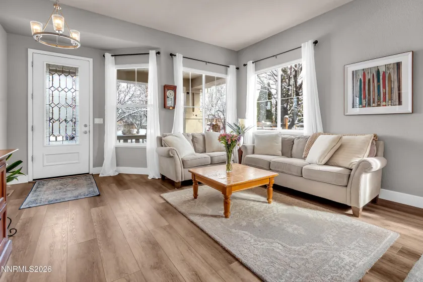 2725 Decoy, Sparks, Nevada 89436, 5 Bedrooms Bedrooms, ,4 BathroomsBathrooms,Residential,Residential,Decoy,260001997