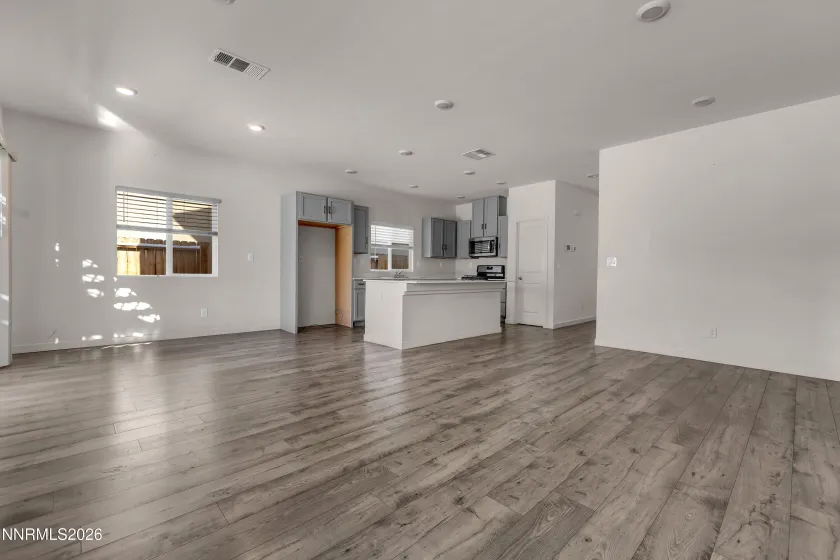 1297 Old Barn, Sparks, Nevada 89436, 5 Bedrooms Bedrooms, ,3 BathroomsBathrooms,Residential,Residential,Old Barn,260002005