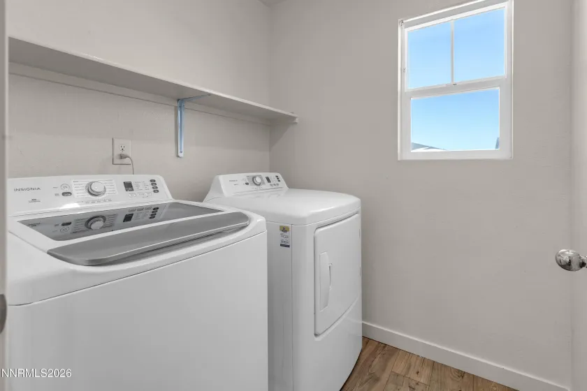 1297 Old Barn, Sparks, Nevada 89436, 5 Bedrooms Bedrooms, ,3 BathroomsBathrooms,Residential,Residential,Old Barn,260002005