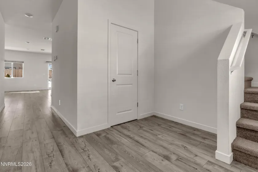 1297 Old Barn, Sparks, Nevada 89436, 5 Bedrooms Bedrooms, ,3 BathroomsBathrooms,Residential,Residential,Old Barn,260002005