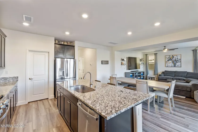 9764 Quartette, Reno, Nevada 89521, 3 Bedrooms Bedrooms, ,3 BathroomsBathrooms,Residential,Residential,Quartette,260001762