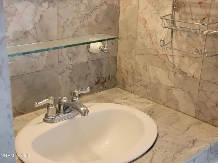 280 Island, Reno, Nevada 89501, ,1 BathroomBathrooms,Residential,Residential,Island,260002007