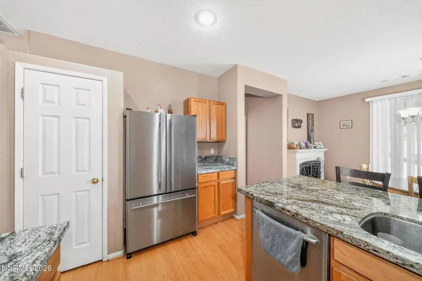 7975 Monterey Shores, Reno, Nevada 89506, 3 Bedrooms Bedrooms, ,2 BathroomsBathrooms,Residential,Residential,Monterey Shores,260002010