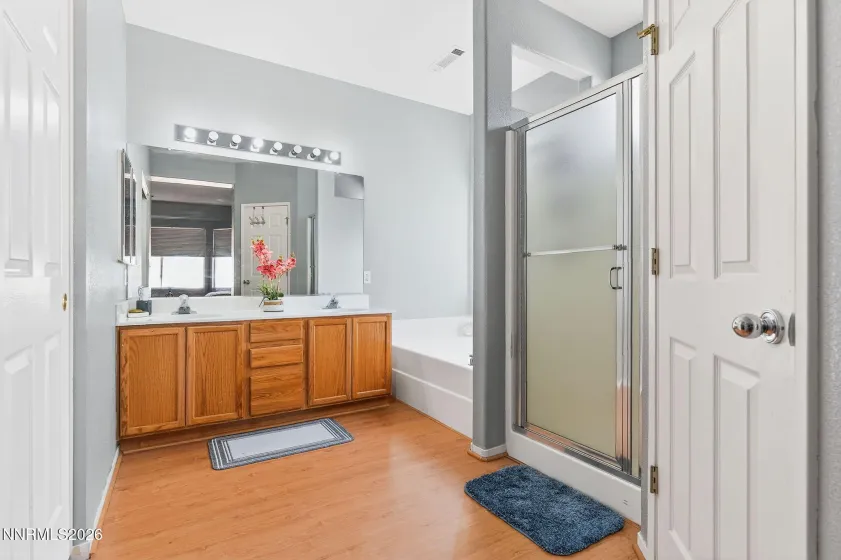 7975 Monterey Shores, Reno, Nevada 89506, 3 Bedrooms Bedrooms, ,2 BathroomsBathrooms,Residential,Residential,Monterey Shores,260002010