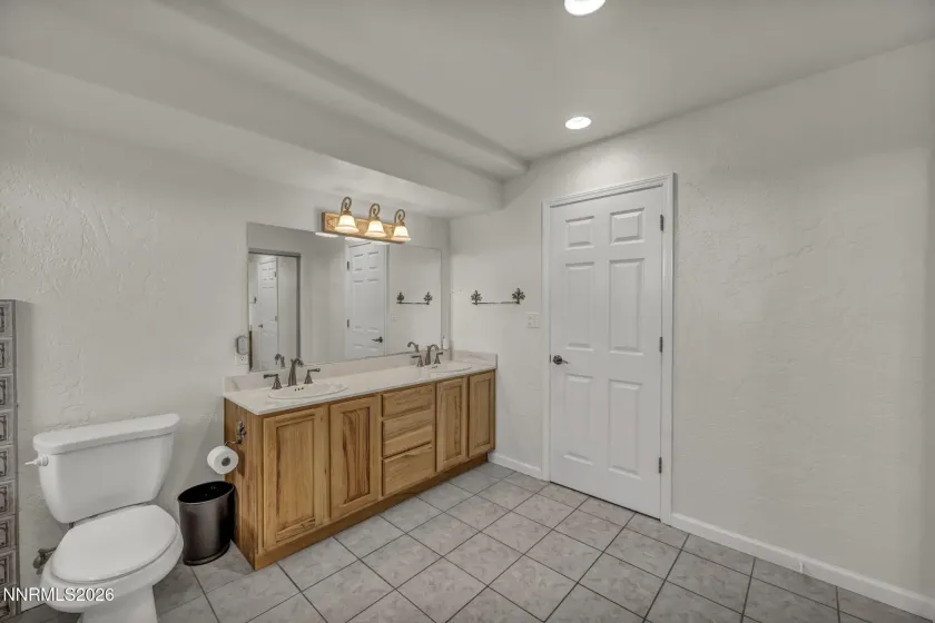 1568 Barker, Gardnerville, Nevada 89410, 5 Bedrooms Bedrooms, ,4 BathroomsBathrooms,Residential,Residential,Barker,260002021