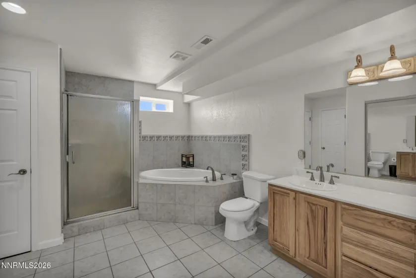 1568 Barker, Gardnerville, Nevada 89410, 5 Bedrooms Bedrooms, ,4 BathroomsBathrooms,Residential,Residential,Barker,260002021