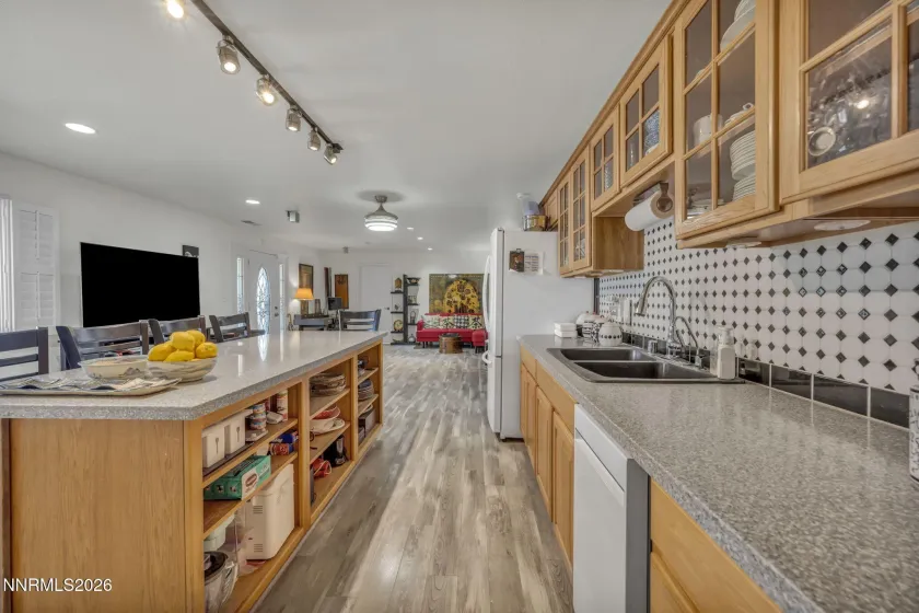 1568 Barker, Gardnerville, Nevada 89410, 5 Bedrooms Bedrooms, ,4 BathroomsBathrooms,Residential,Residential,Barker,260002021