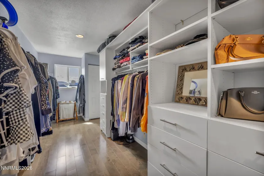 1568 Barker, Gardnerville, Nevada 89410, 5 Bedrooms Bedrooms, ,4 BathroomsBathrooms,Residential,Residential,Barker,260002021