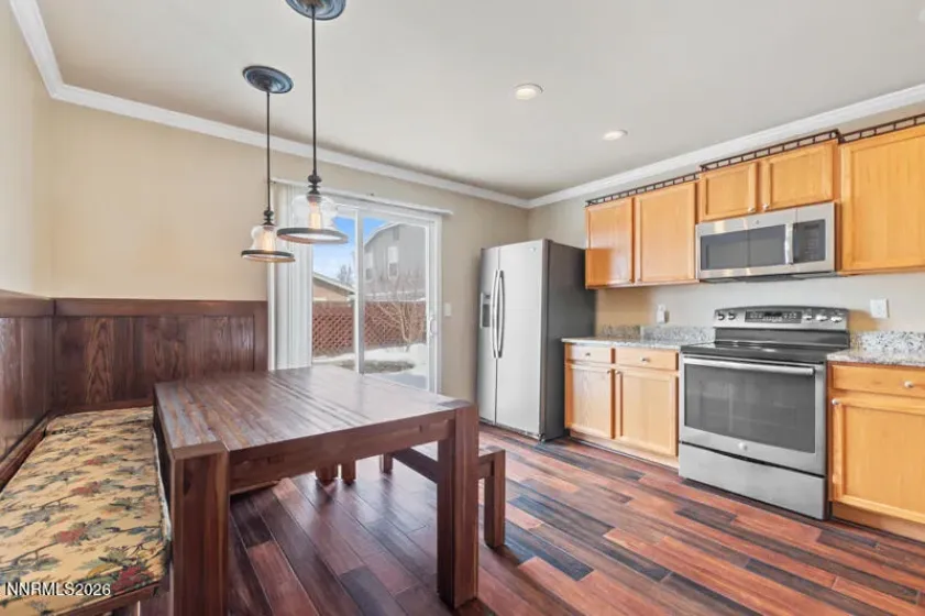 7435 Hinton, Reno, Nevada 89506, 3 Bedrooms Bedrooms, ,2 BathroomsBathrooms,Residential,Residential,Hinton,260002016