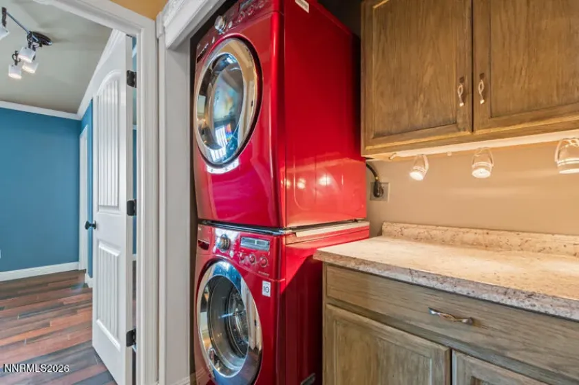 7435 Hinton, Reno, Nevada 89506, 3 Bedrooms Bedrooms, ,2 BathroomsBathrooms,Residential,Residential,Hinton,260002016