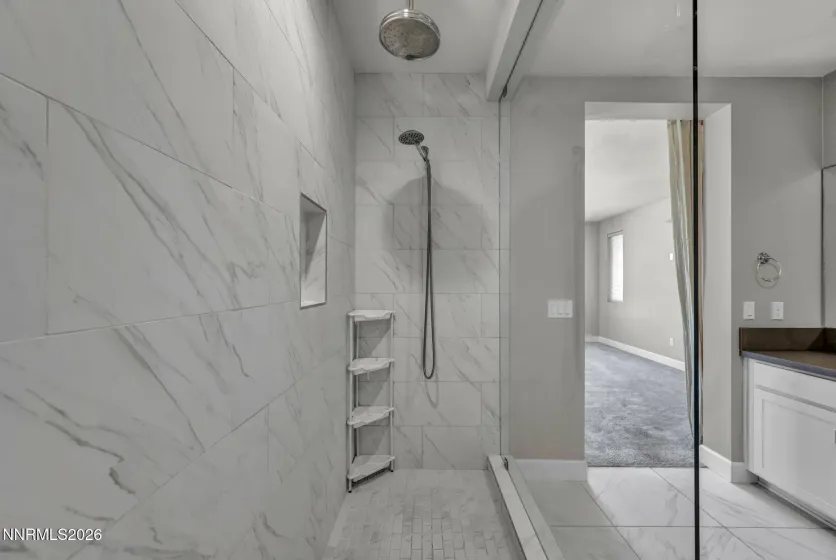 9267 Blue Basin, Reno, Nevada 89521, 5 Bedrooms Bedrooms, ,5 BathroomsBathrooms,Residential,Residential,Blue Basin,260002034