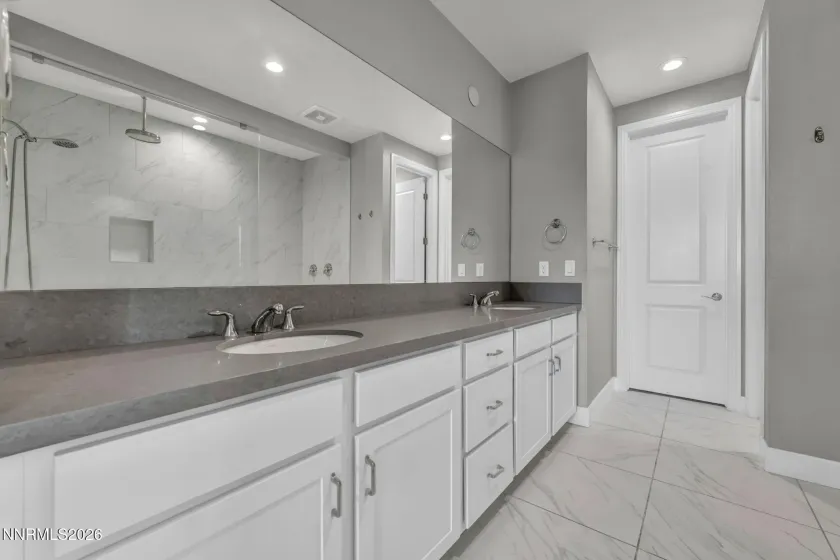 9267 Blue Basin, Reno, Nevada 89521, 5 Bedrooms Bedrooms, ,5 BathroomsBathrooms,Residential,Residential,Blue Basin,260002034