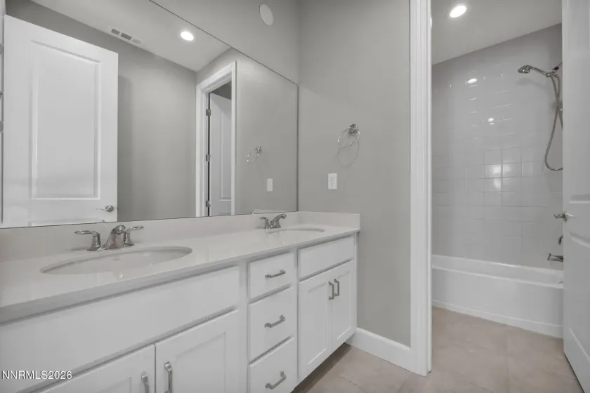 9267 Blue Basin, Reno, Nevada 89521, 5 Bedrooms Bedrooms, ,5 BathroomsBathrooms,Residential,Residential,Blue Basin,260002034