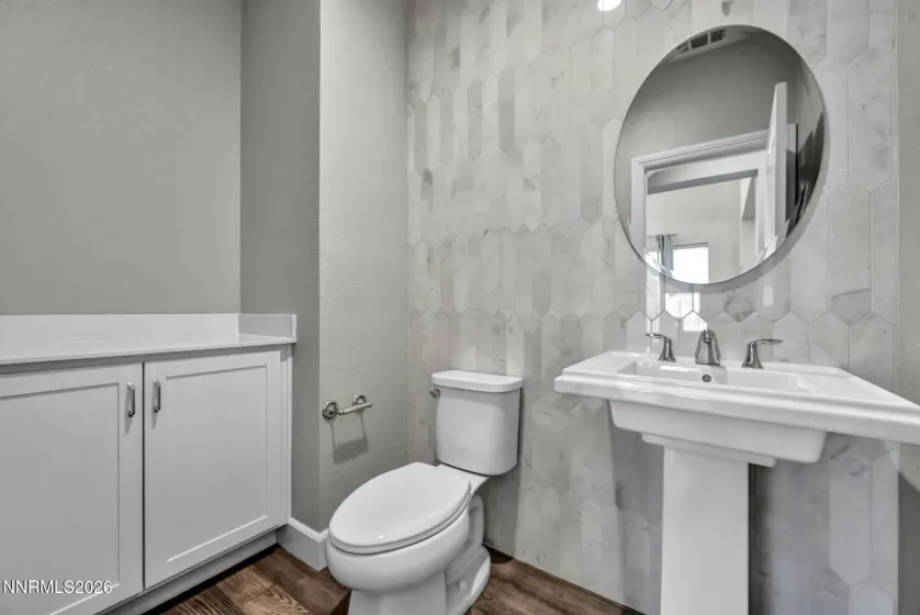 9267 Blue Basin, Reno, Nevada 89521, 5 Bedrooms Bedrooms, ,5 BathroomsBathrooms,Residential,Residential,Blue Basin,260002034