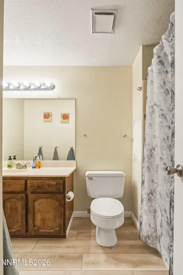 5070 Offenhauser, Winnemucca, Nevada 89445, 5 Bedrooms Bedrooms, ,3 BathroomsBathrooms,Residential,Residential,Offenhauser,260002036