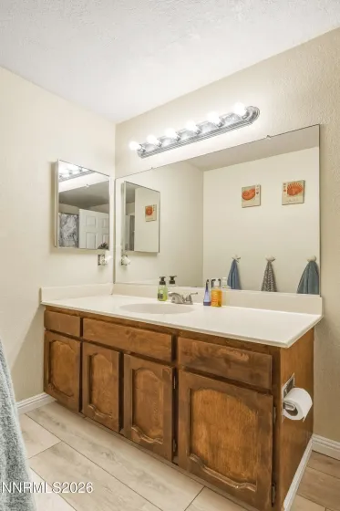 5070 Offenhauser, Winnemucca, Nevada 89445, 5 Bedrooms Bedrooms, ,3 BathroomsBathrooms,Residential,Residential,Offenhauser,260002036