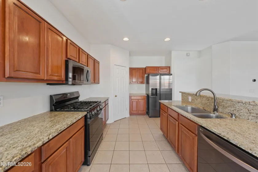 6680 Abbotswood, Sparks, Nevada 89436, 4 Bedrooms Bedrooms, ,3 BathroomsBathrooms,Residential,Residential,Abbotswood,260002037