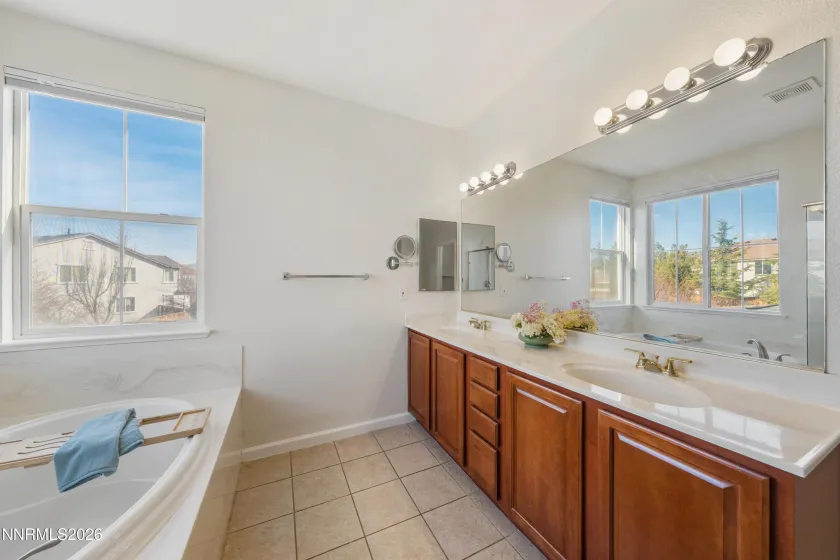 6680 Abbotswood, Sparks, Nevada 89436, 4 Bedrooms Bedrooms, ,3 BathroomsBathrooms,Residential,Residential,Abbotswood,260002037