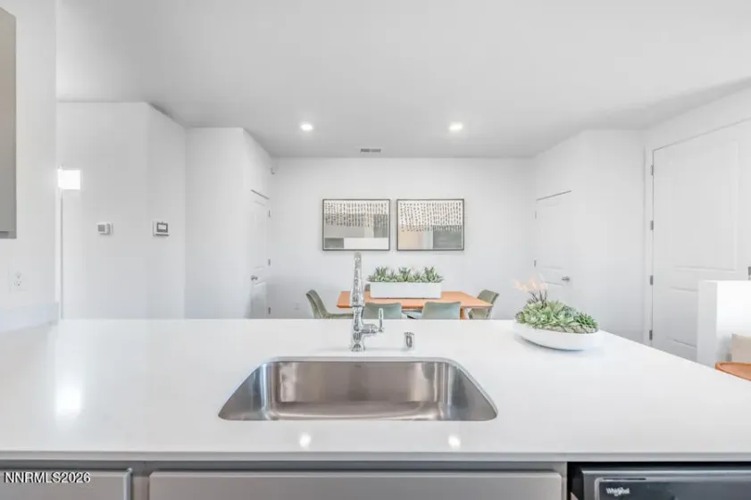 827 Villa, Carson City, Nevada 89701, 2 Bedrooms Bedrooms, ,3 BathroomsBathrooms,Residential,Residential,Villa,260002039