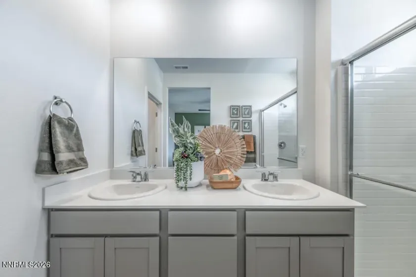 827 Villa, Carson City, Nevada 89701, 2 Bedrooms Bedrooms, ,3 BathroomsBathrooms,Residential,Residential,Villa,260002039