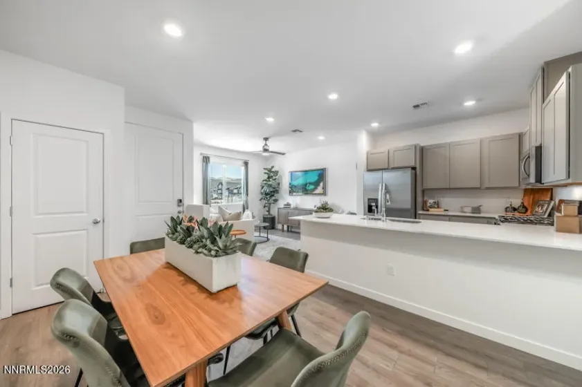 827 Villa, Carson City, Nevada 89701, 2 Bedrooms Bedrooms, ,3 BathroomsBathrooms,Residential,Residential,Villa,260002039