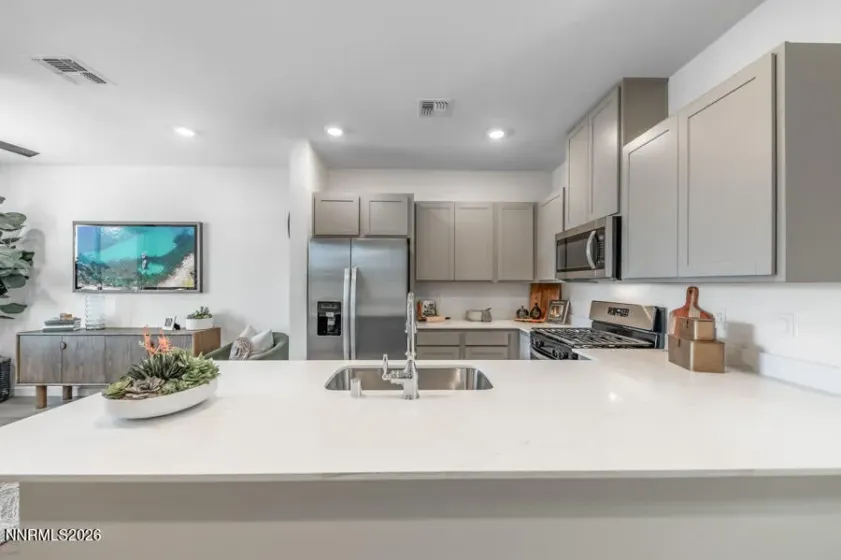 827 Villa, Carson City, Nevada 89701, 2 Bedrooms Bedrooms, ,3 BathroomsBathrooms,Residential,Residential,Villa,260002039