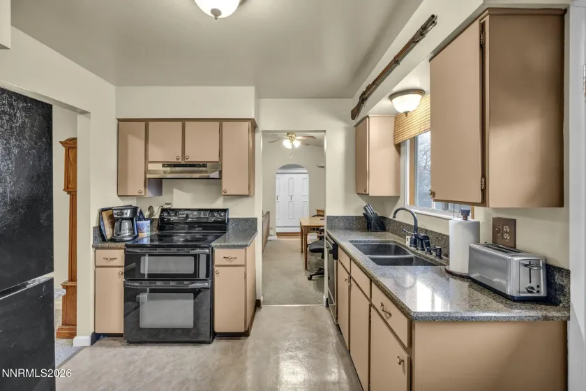 8825 Artesian, Reno, Nevada 89506, 3 Bedrooms Bedrooms, ,2 BathroomsBathrooms,Residential,Residential,Artesian,260002040