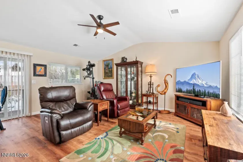 2207 Howard, Sparks, Nevada 89434, 4 Bedrooms Bedrooms, ,3 BathroomsBathrooms,Residential,Residential,Howard,260002042