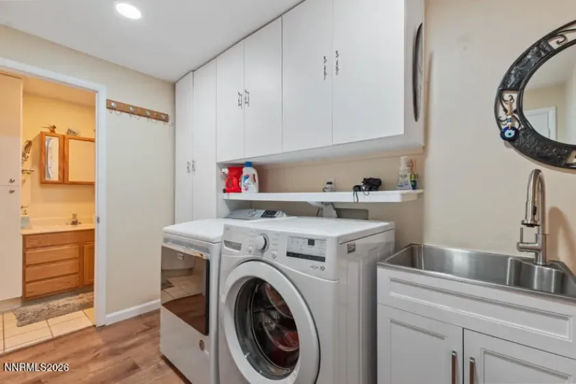 2207 Howard, Sparks, Nevada 89434, 4 Bedrooms Bedrooms, ,3 BathroomsBathrooms,Residential,Residential,Howard,260002042