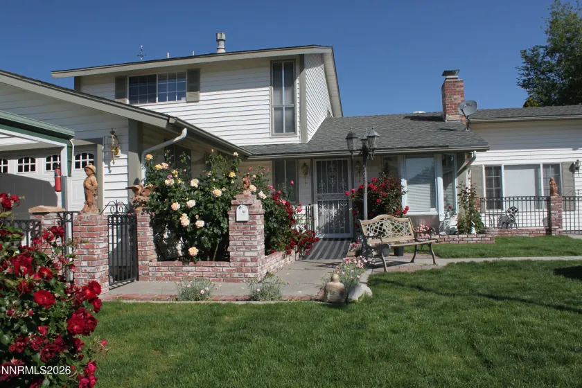 2207 Howard, Sparks, Nevada 89434, 4 Bedrooms Bedrooms, ,3 BathroomsBathrooms,Residential,Residential,Howard,260002042