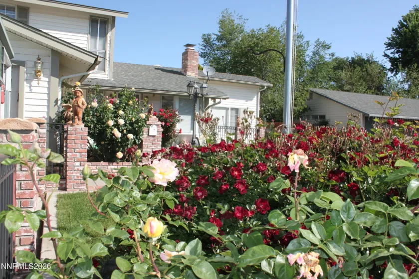 2207 Howard, Sparks, Nevada 89434, 4 Bedrooms Bedrooms, ,3 BathroomsBathrooms,Residential,Residential,Howard,260002042